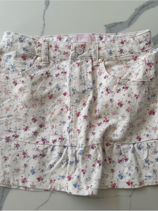 LoveShackFancy Pants - LoveShackFancy Target White Floral Ruffle-Hem Shorts with Pink & Blue Blossoms